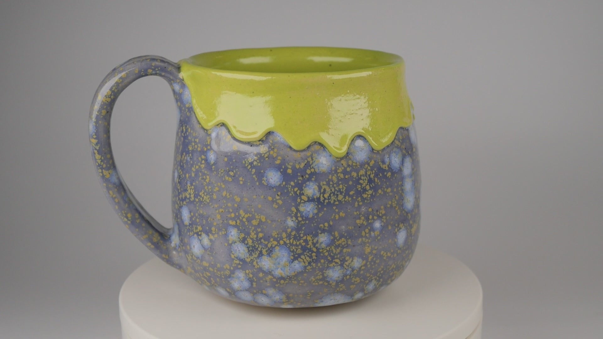 Periwinkle Cauldron Mug 2