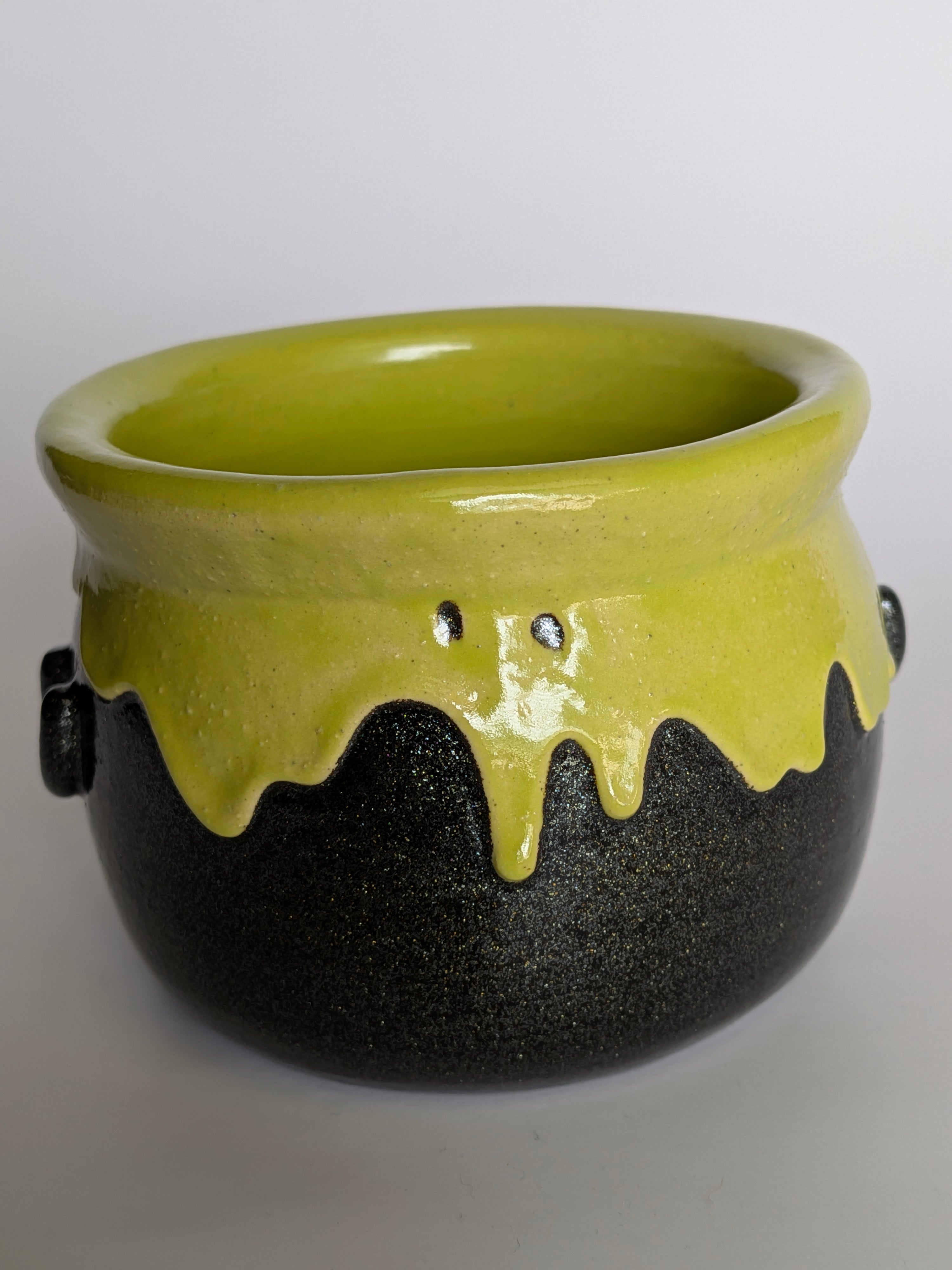 Small Cauldron 8