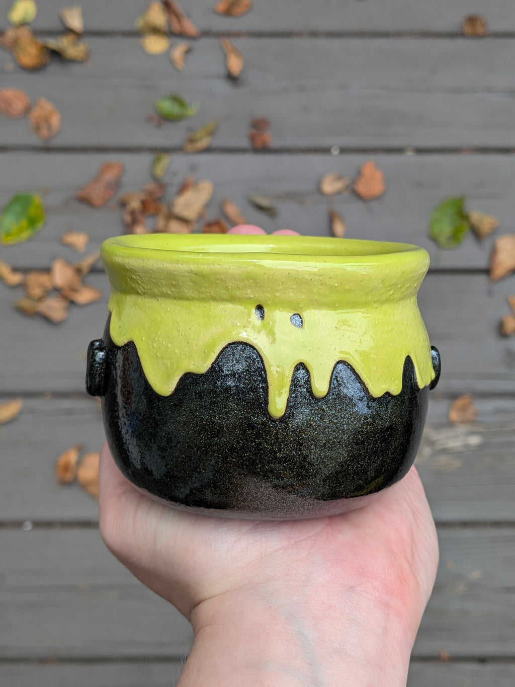 Small Cauldron 8