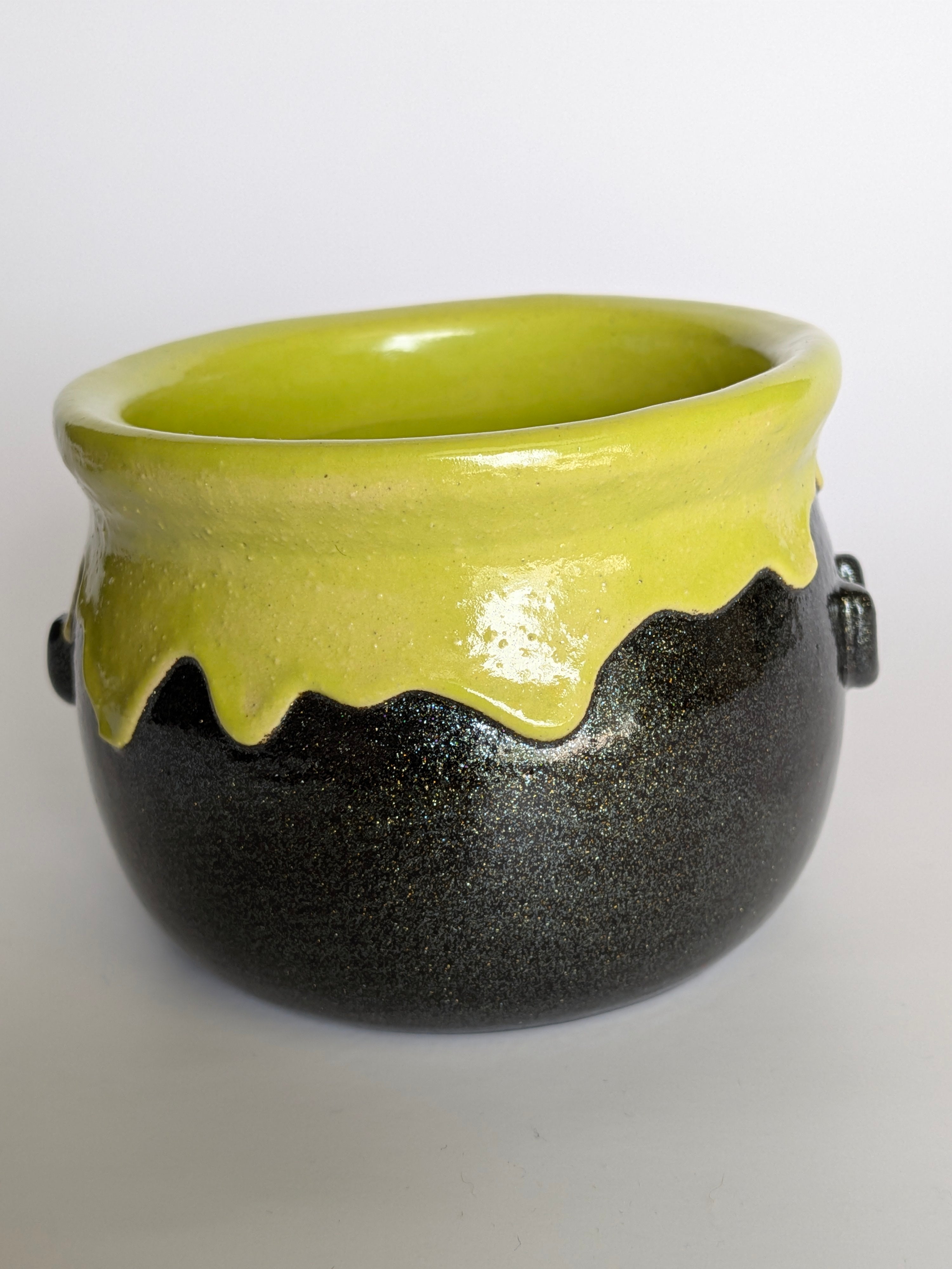 Small Cauldron 8